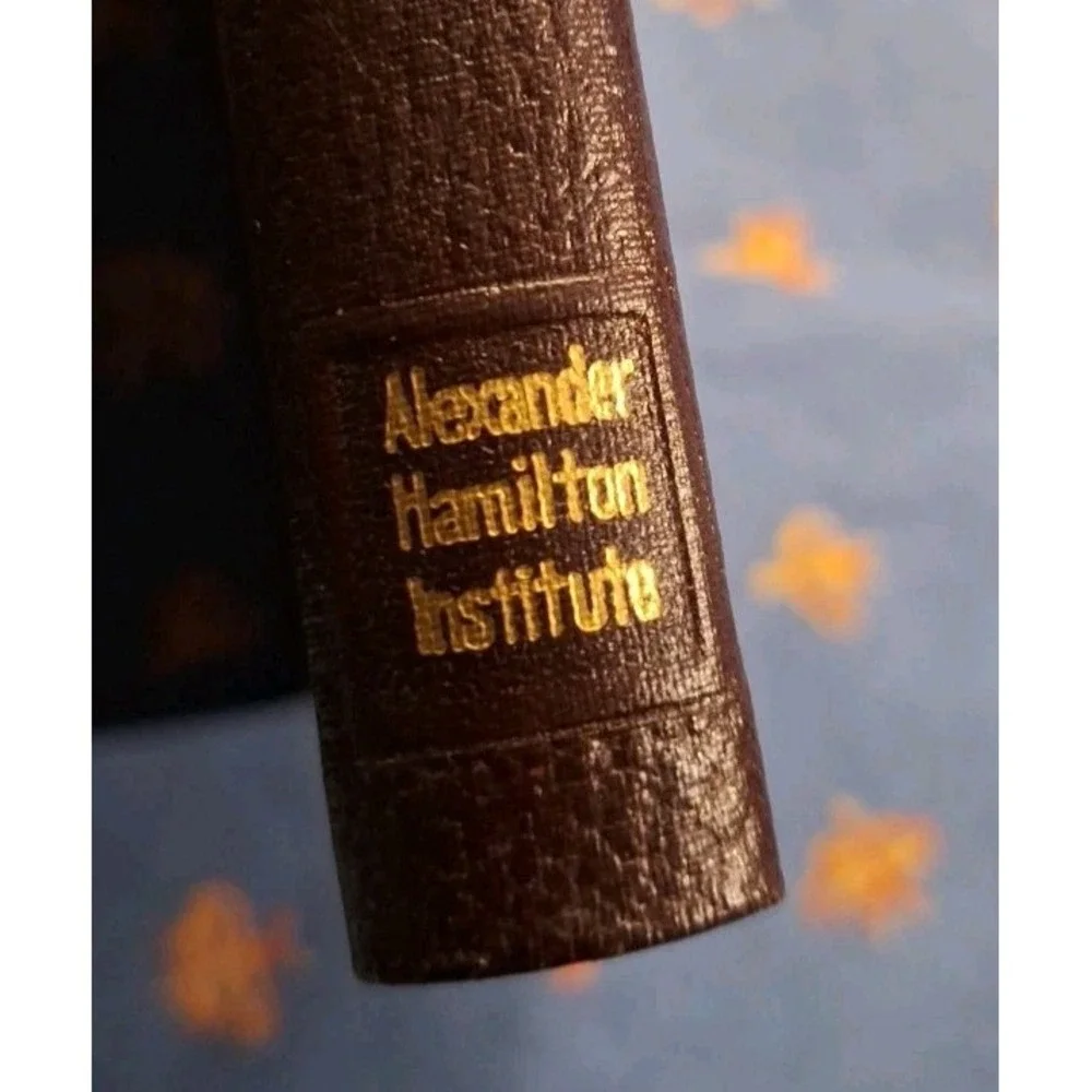 Modern Business Commercial Law  Alexander Hamilton Institute 1958‎